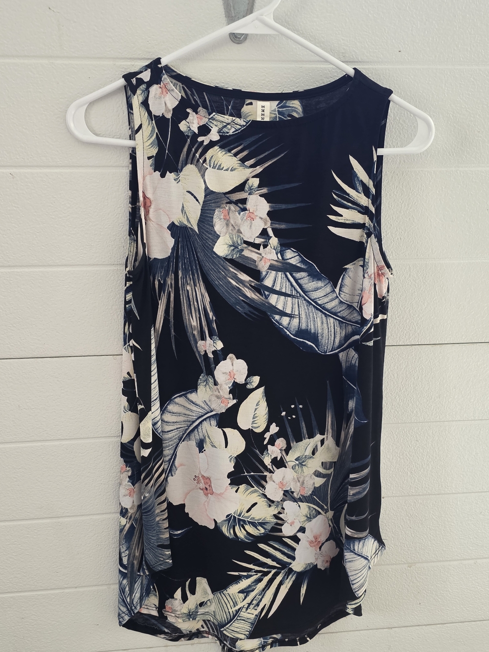 Emerald Black Tropical Floral Sleeveless Tank